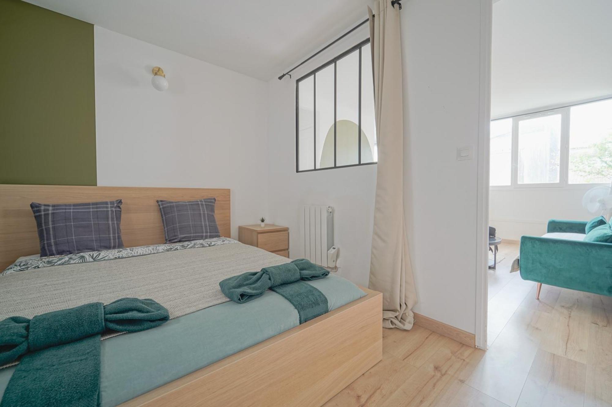 Апартаменты Complete 1Br With Balcony Only 5 Min. On Foot To Metro By Doorman Сент-Уан Экстерьер фото